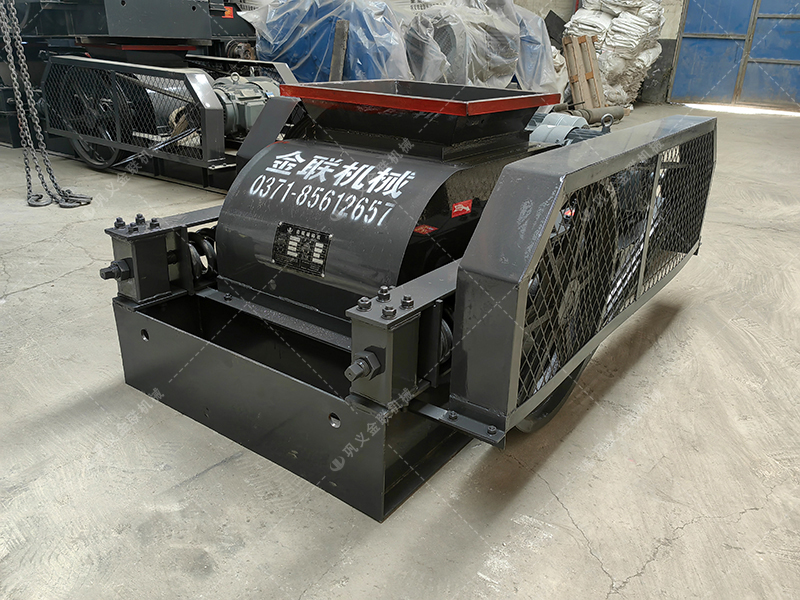 2pg400*250小型對(duì)輥破碎機(jī)發(fā)貨圖片_發(fā)往湖南長沙_破碎石英沙